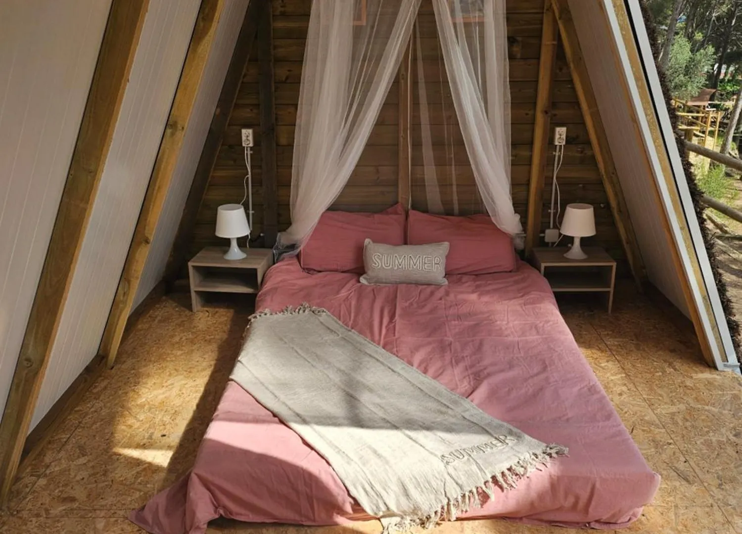 Glamping Lodge Estartit レスタルティット キャンプ場