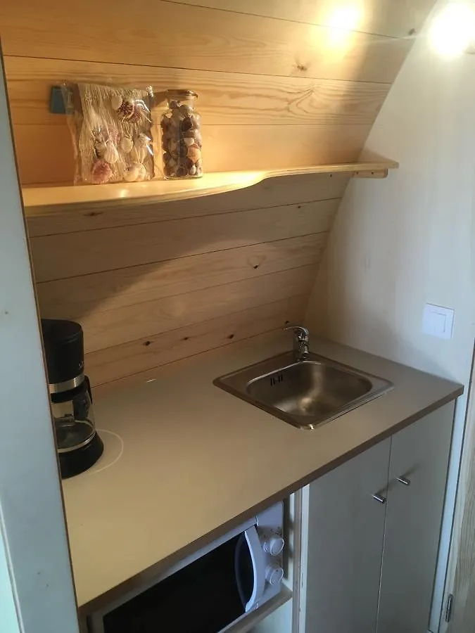 キャンプ場 Glamping Lodge Estartit レスタルティット